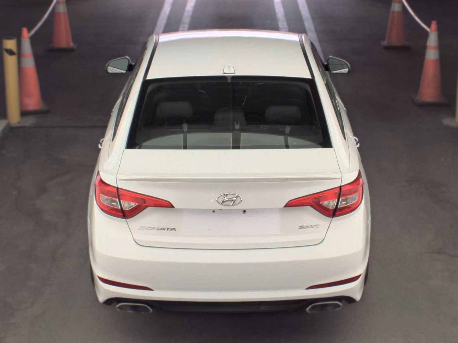Used 2016 Hyundai Sonata Sport w/ Option Group 02 FWD image 6