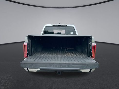 Used 2024 Toyota Tundra Limited AWD/4WD image 33