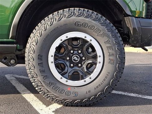 New 2025 Ford Bronco Badlands image 5