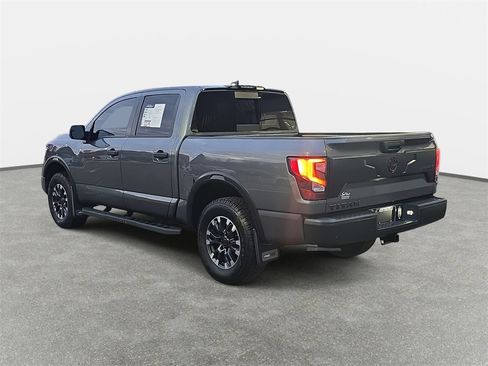 Used 2023 Nissan Titan PRO-4X w/ Pro-4x Convenience Package image 7
