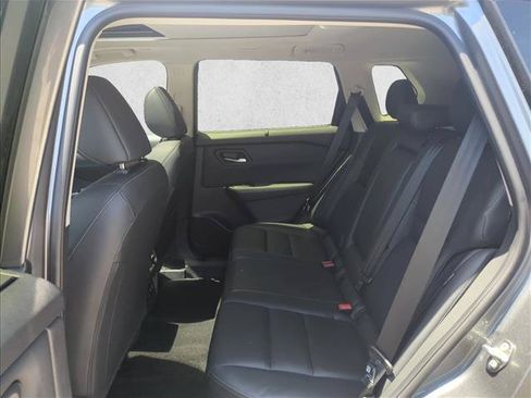 Certified 2025 Nissan Rogue SL w/ SL Premium Package FWD image 17