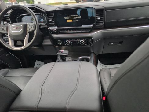 Used 2023 GMC Sierra 1500 SLT w/ SLT Convenience Package AWD/4WD image 19