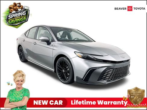 New 2026 Toyota Camry SE image 1