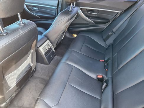 Used 2018 BMW 330e image 9