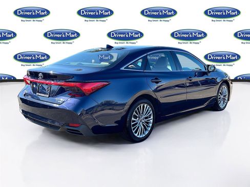Used 2022 Toyota Avalon Limited w/ Advanced Safety Package image 7