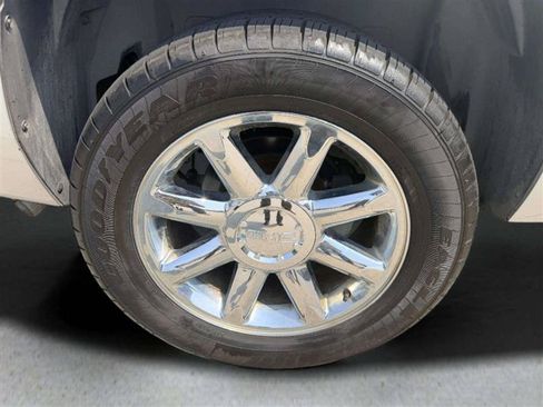 Used 2014 GMC Yukon XL Denali AWD/4WD image 26