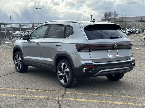 New 2026 Volkswagen Taos SE AWD/4WD image 3
