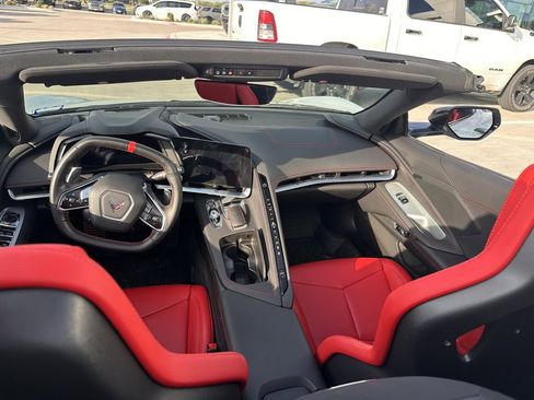Used 2024 Chevrolet Corvette Stingray Convertible w/ 1LT image 7