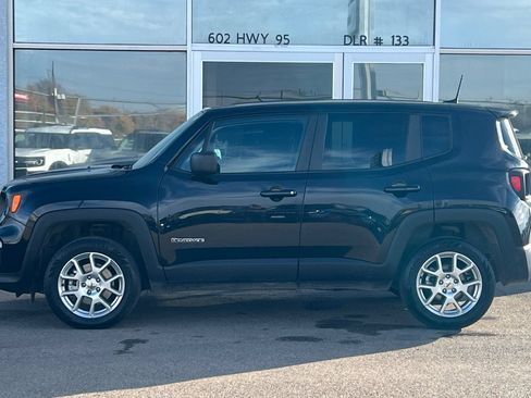Used 2023 Jeep Renegade Latitude AWD/4WD image 8