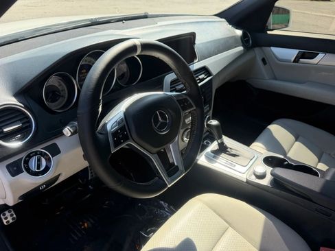 Used 2013 Mercedes-Benz C 250 C 250 Luxury Sedan 4D image 24