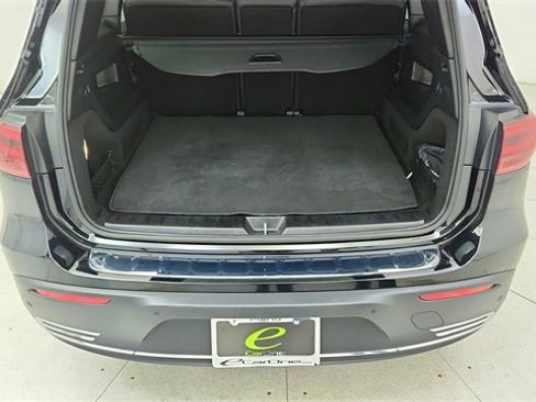Used 2024 Mercedes-Benz EQB 250+ w/ Driver Assistance Package image 13