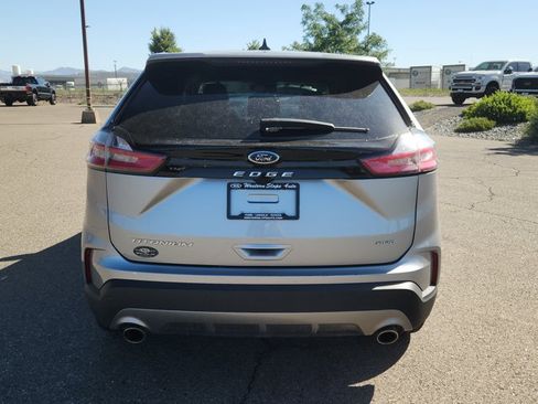 Certified 2024 Ford Edge Titanium image 4