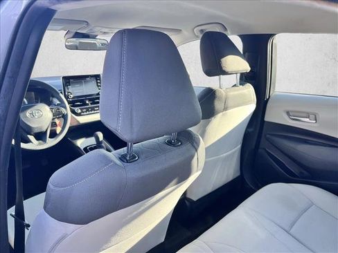 Used 2020 Toyota Corolla LE image 17