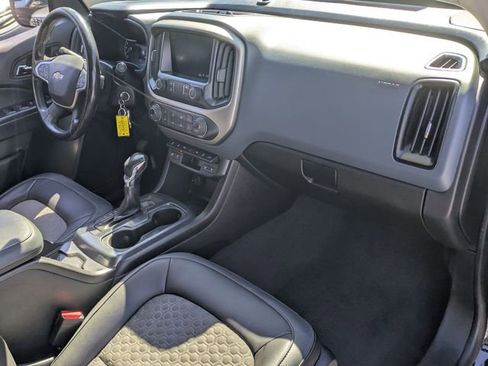 Used 2022 Chevrolet Colorado Z71 w/ Safety Package image 28