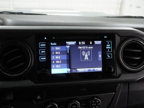 Used 2019 Toyota Tacoma TRD Sport image 24