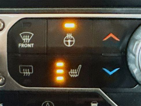 Used 2019 Jeep Wrangler Unlimited Sahara w/ Cold Weather Group image 19