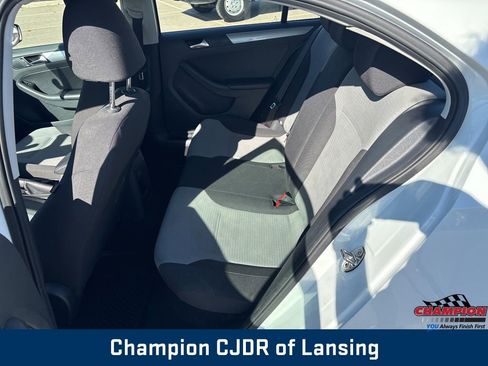 Used 2017 Volkswagen Jetta S image 22