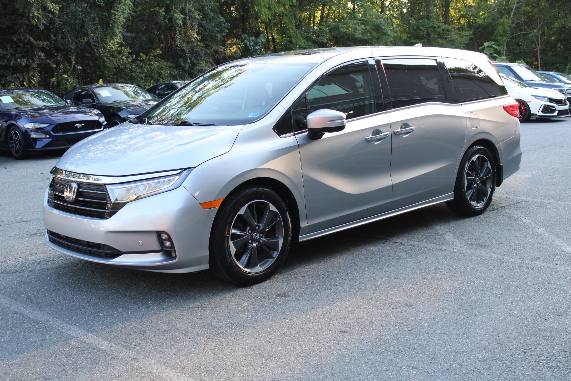 Used 2021 Honda Odyssey Elite image 3