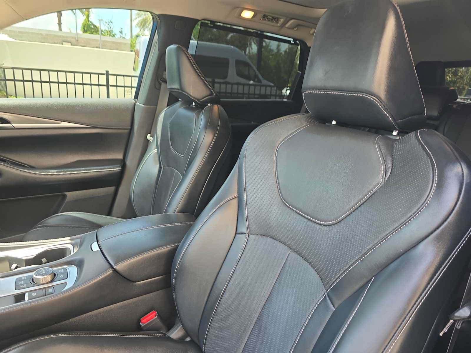 Used 2023 INFINITI QX60 Luxe w/ Cargo Package AWD/4WD image 19