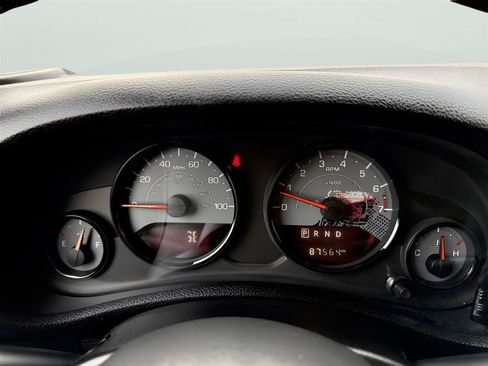 Used 2016 Jeep Wrangler Unlimited Sahara AWD/4WD image 23