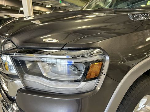 Used 2019 RAM 1500 Laramie AWD/4WD image 5