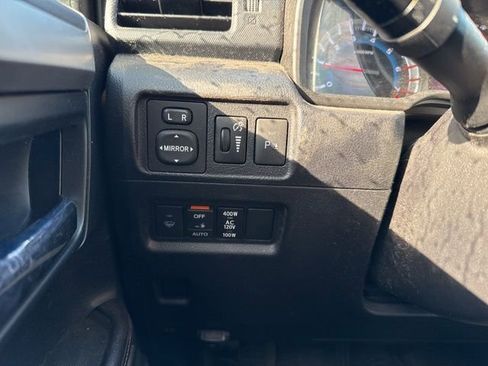 Used 2016 Toyota 4Runner Limited image 14