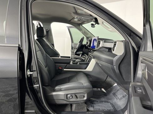 Used 2023 Toyota Tundra SR5 w/ SR5 Premium Package AWD/4WD image 38