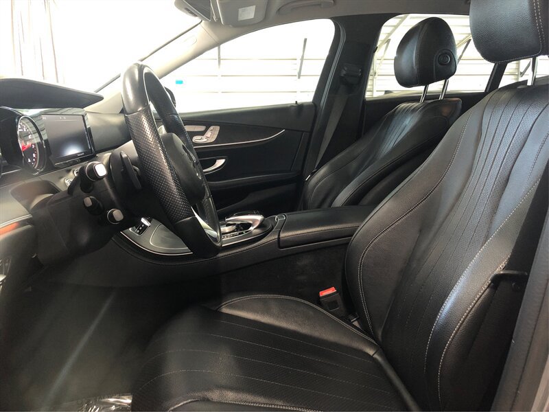 Used 2018 Mercedes-Benz E 300 image 9