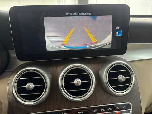 Used 2020 Mercedes-Benz GLC 300 4MATIC image 35