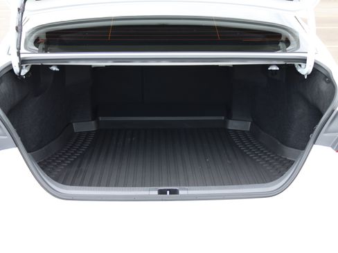 Used 2026 Toyota Camry LE w/ Convenience Package FWD image 6