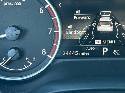 Used 2025 Nissan Rogue SV image 29