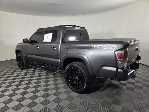 Used 2022 Toyota Tacoma TRD Sport w/ Technology Package image 8