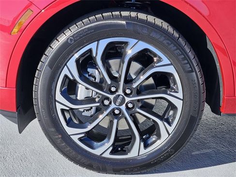 New 2026 Lincoln Nautilus Reserve image 10