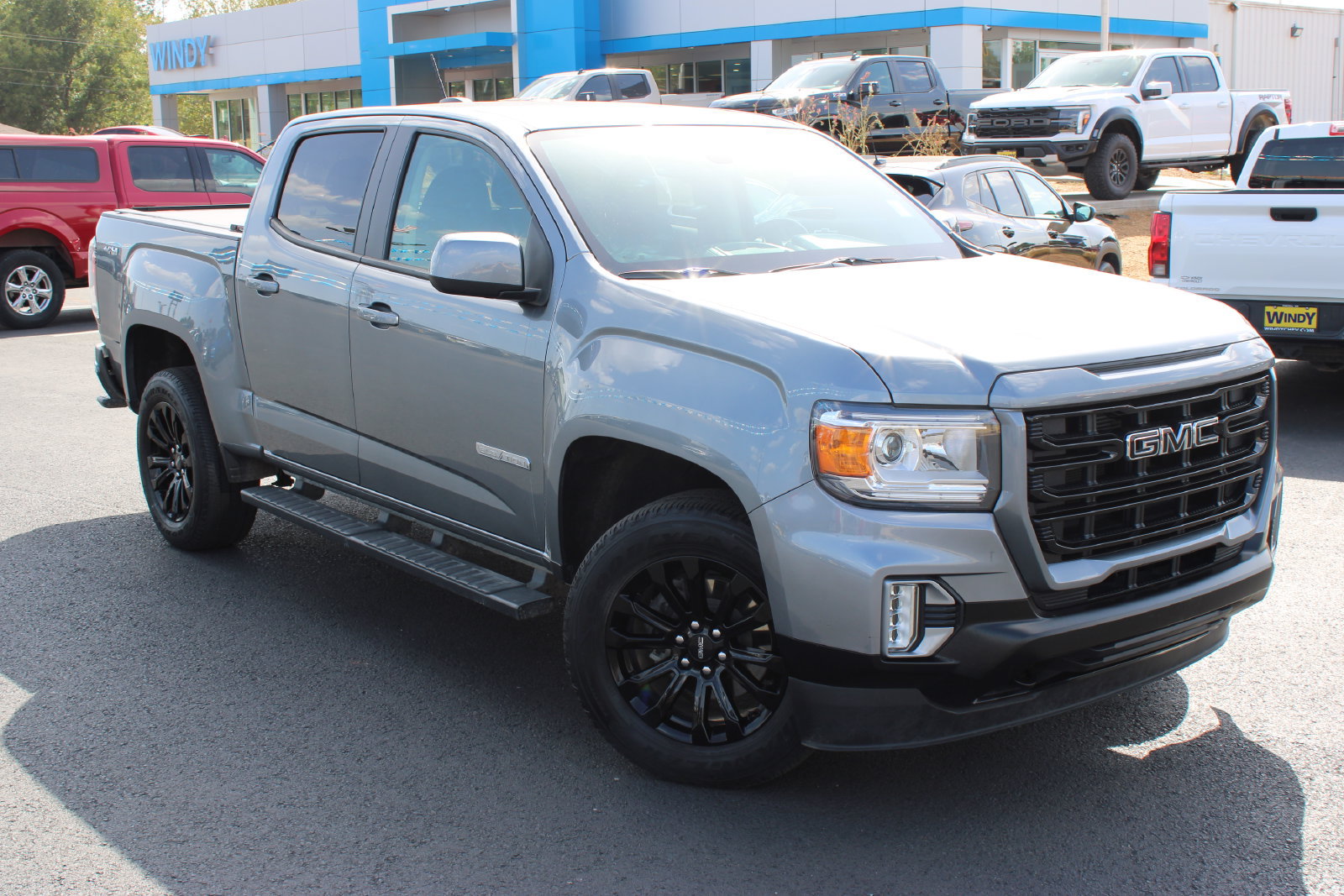 Used 2022 GMC Canyon Elevation w/ Elevation Premium Package AWD/4WD image 3