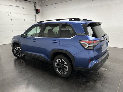 Used 2026 Subaru Forester Premium AWD/4WD image 6