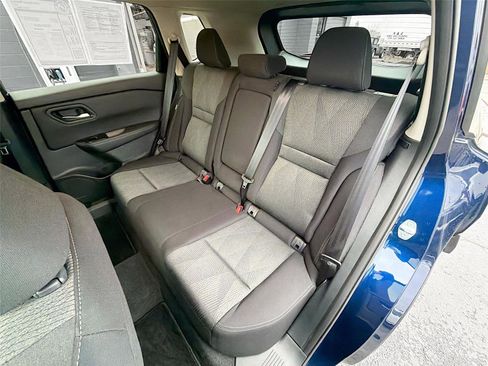 Used 2024 Nissan Rogue SV image 20