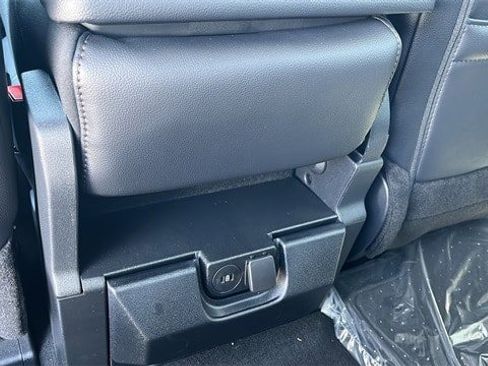 New 2025 Ford F350 Lariat w/ Black Appearance Package image 34