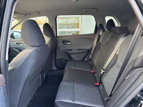 Used 2021 Nissan Rogue SV image 18