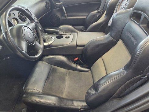Used 2004 Dodge Viper SRT-10 image 9