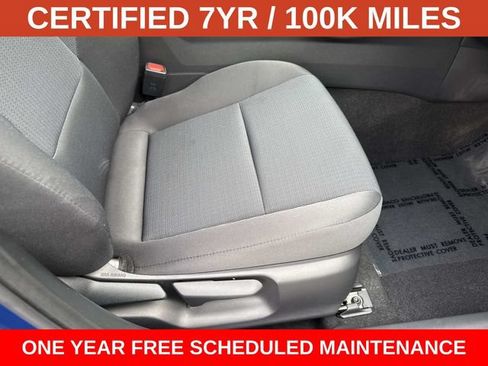 Used 2024 Toyota Prius LE FWD image 10