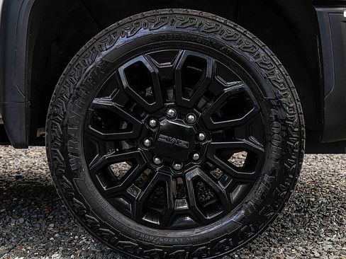 Used 2024 GMC Sierra 2500 Denali w/ Denali Reserve Package image 28