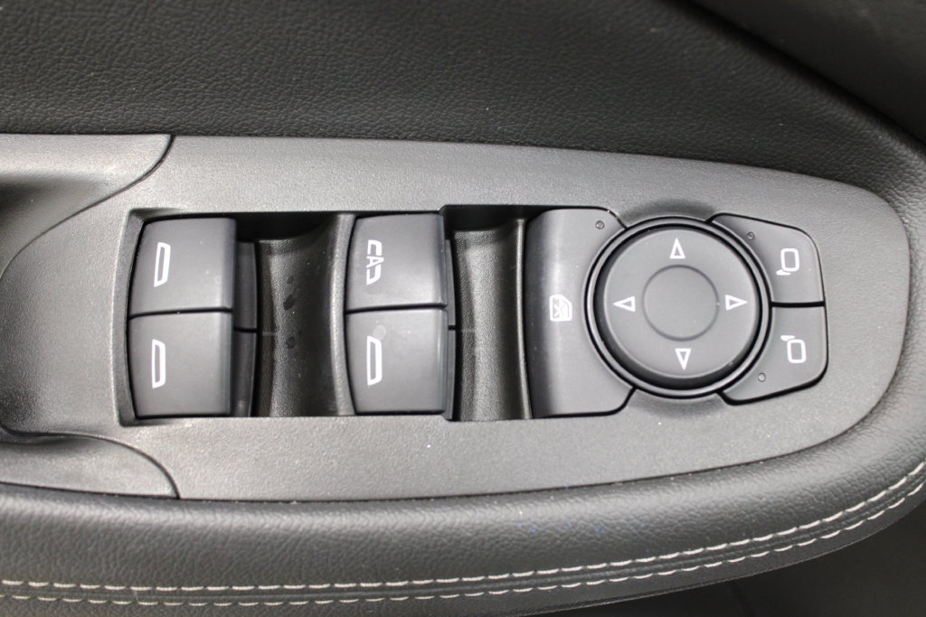 Used 2022 Buick Encore GX Select FWD image 17
