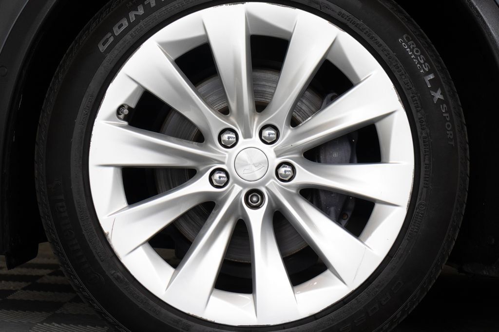 Used 2018 Tesla Model X 100D AWD/4WD image 10