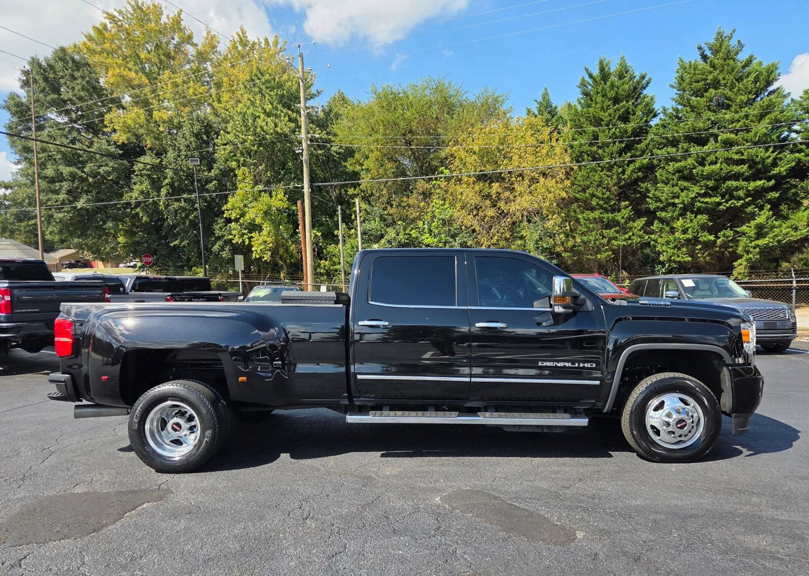 Used 2019 GMC Sierra 3500 Denali w/ Duramax Plus Package AWD/4WD image 5