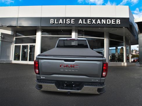Used 2026 GMC Sierra 1500 SLE AWD/4WD image 5