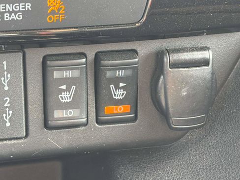 Used 2022 Nissan Leaf SV image 19