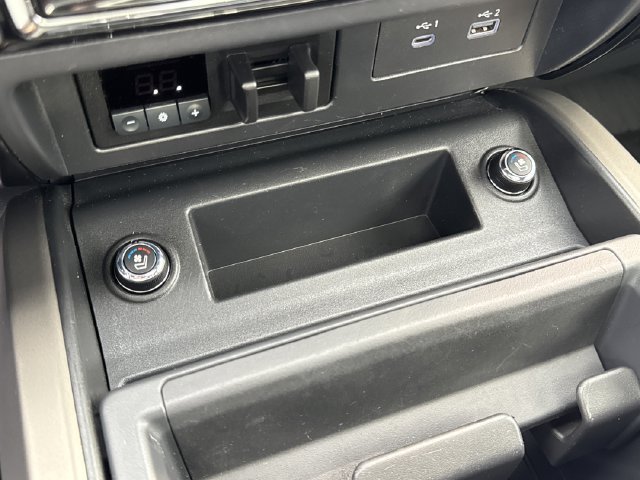 Used 2024 Nissan Titan Platinum Reserve w/ Moonroof Package AWD/4WD image 34