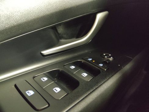 Used 2025 Hyundai Elantra SE FWD image 27