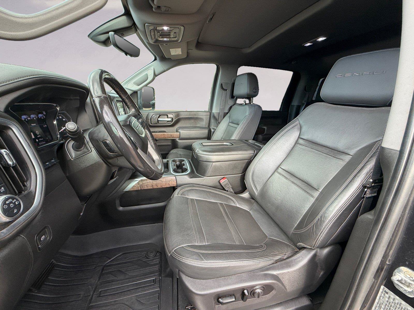Used 2021 GMC Sierra 2500 Denali w/ Denali Ultimate Package AWD/4WD image 9
