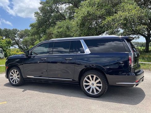 Used 2024 Cadillac Escalade ESV Premium Luxury Platinum AWD/4WD image 7
